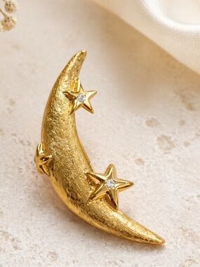 Vintage Gerry’s signed Gold Tone Moon with Stars Rhinestone Brooch Pin